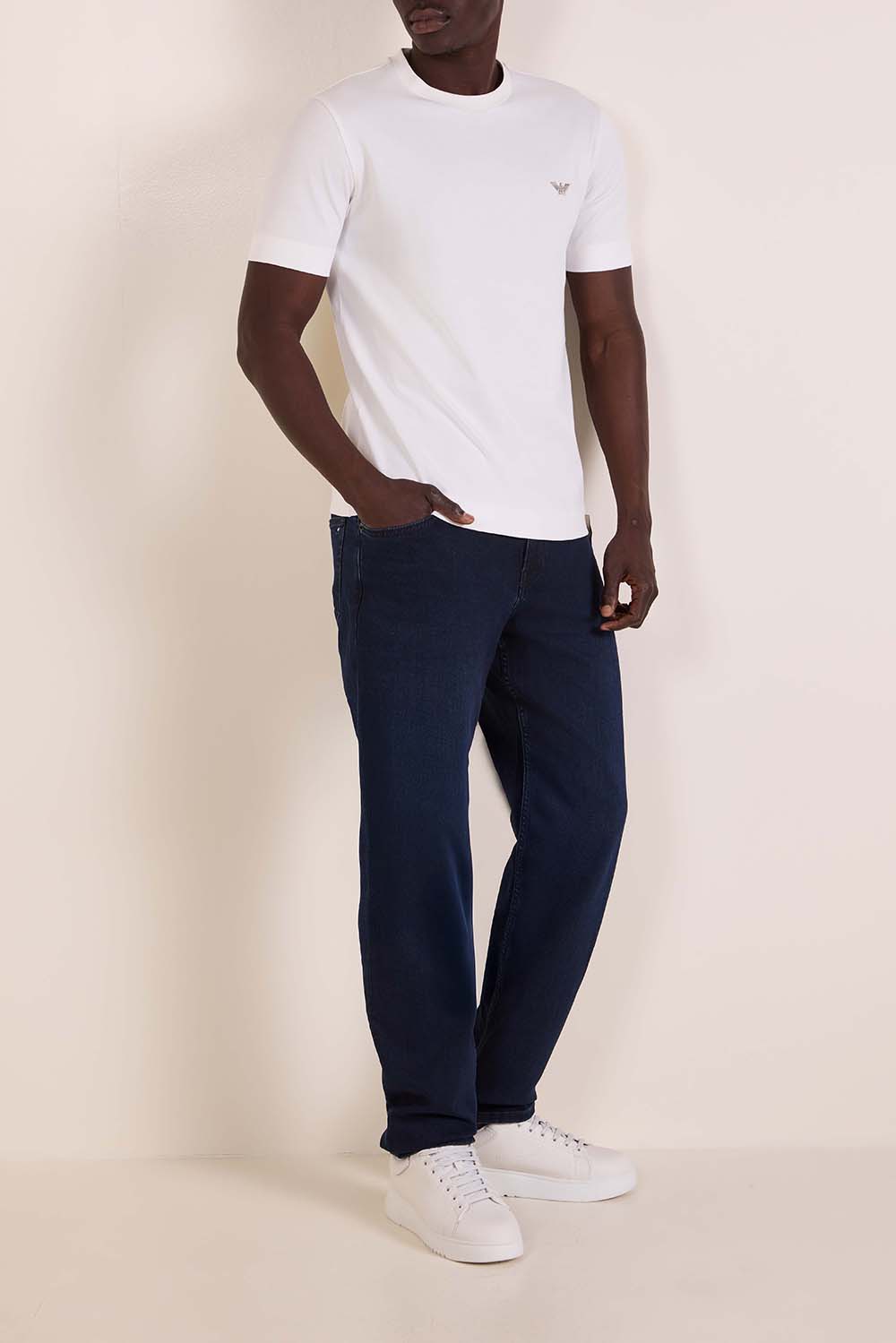 חולצת טי בגזרת סלים